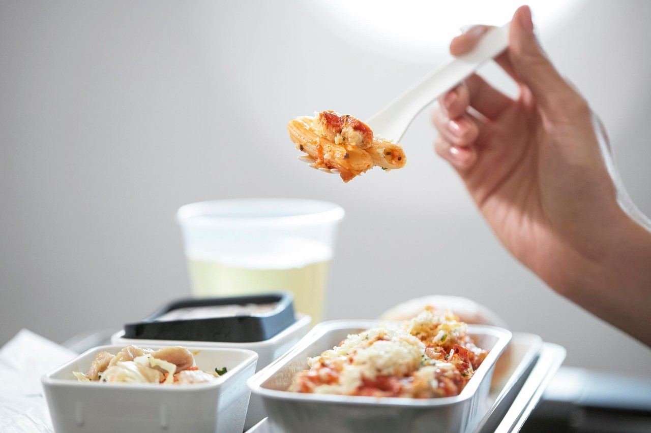 Plastic cutlery on Cathay Pacific flights 