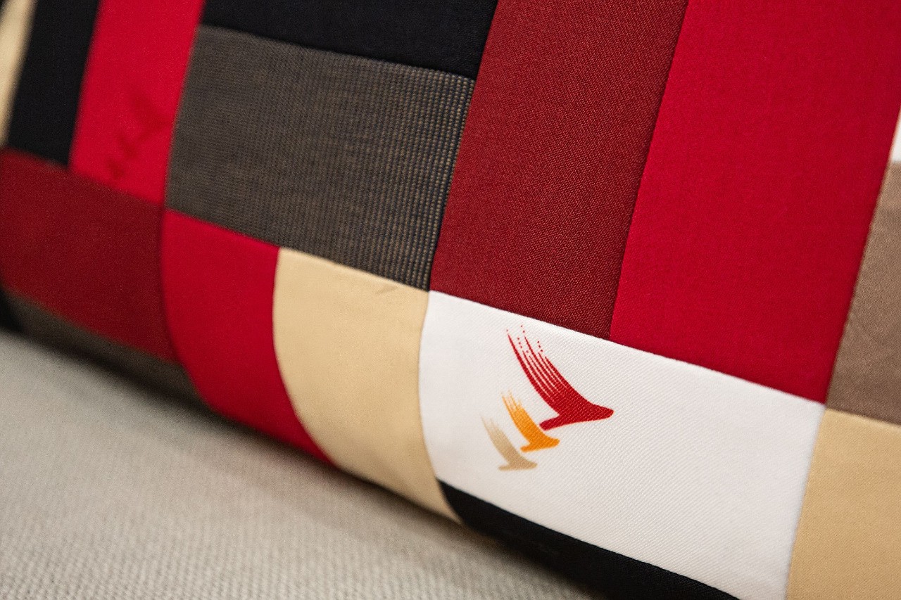 GOD_pillowcover_rectangle_detail GOD_pillowcover_rectangle_detail