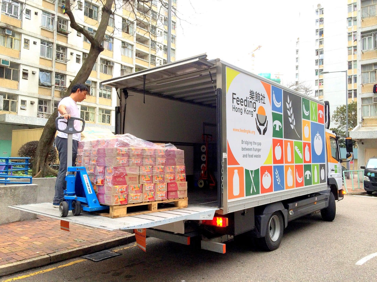 Uneaten inflight meal delivery