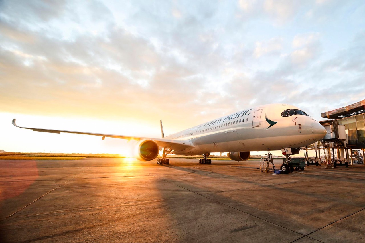 aircraft-a350-1000-c010-v1 Aircraft at the airport