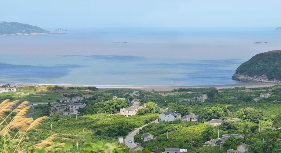 Countryside and sea near Ningbo