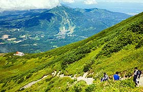 Hiking Mount Yotei Do