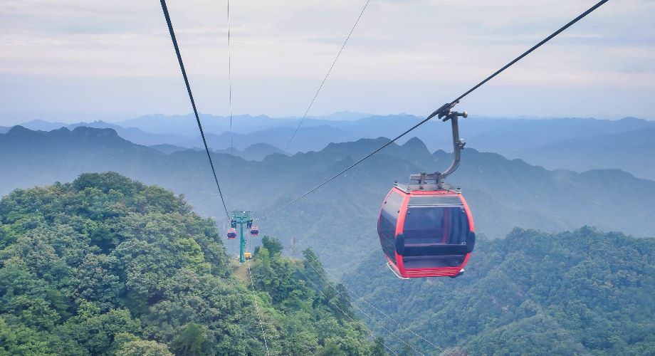 Red cable cars on Mount Wudang in Wuhan