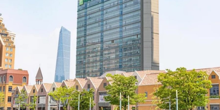 酒店外觀，現代設計，提供舒適住宿，適合各類型旅客。
