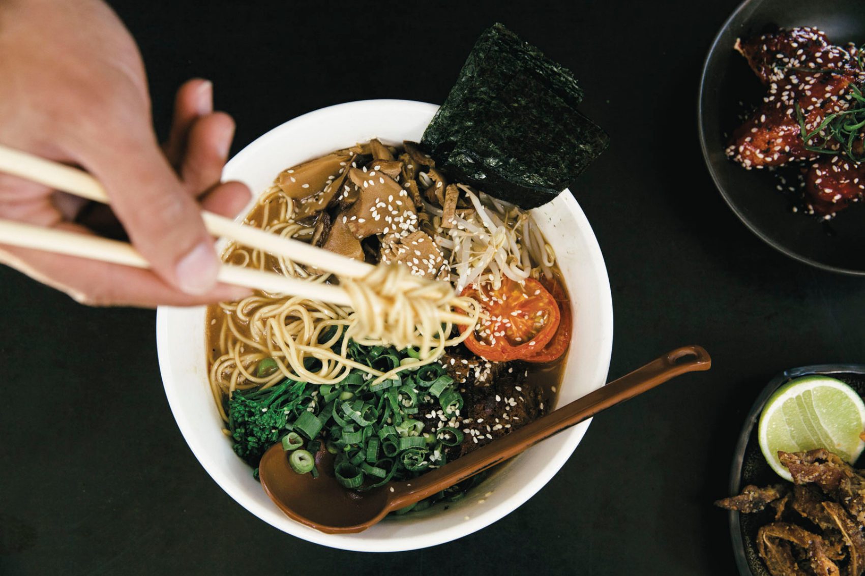 Ramen noodles topped with vegetables