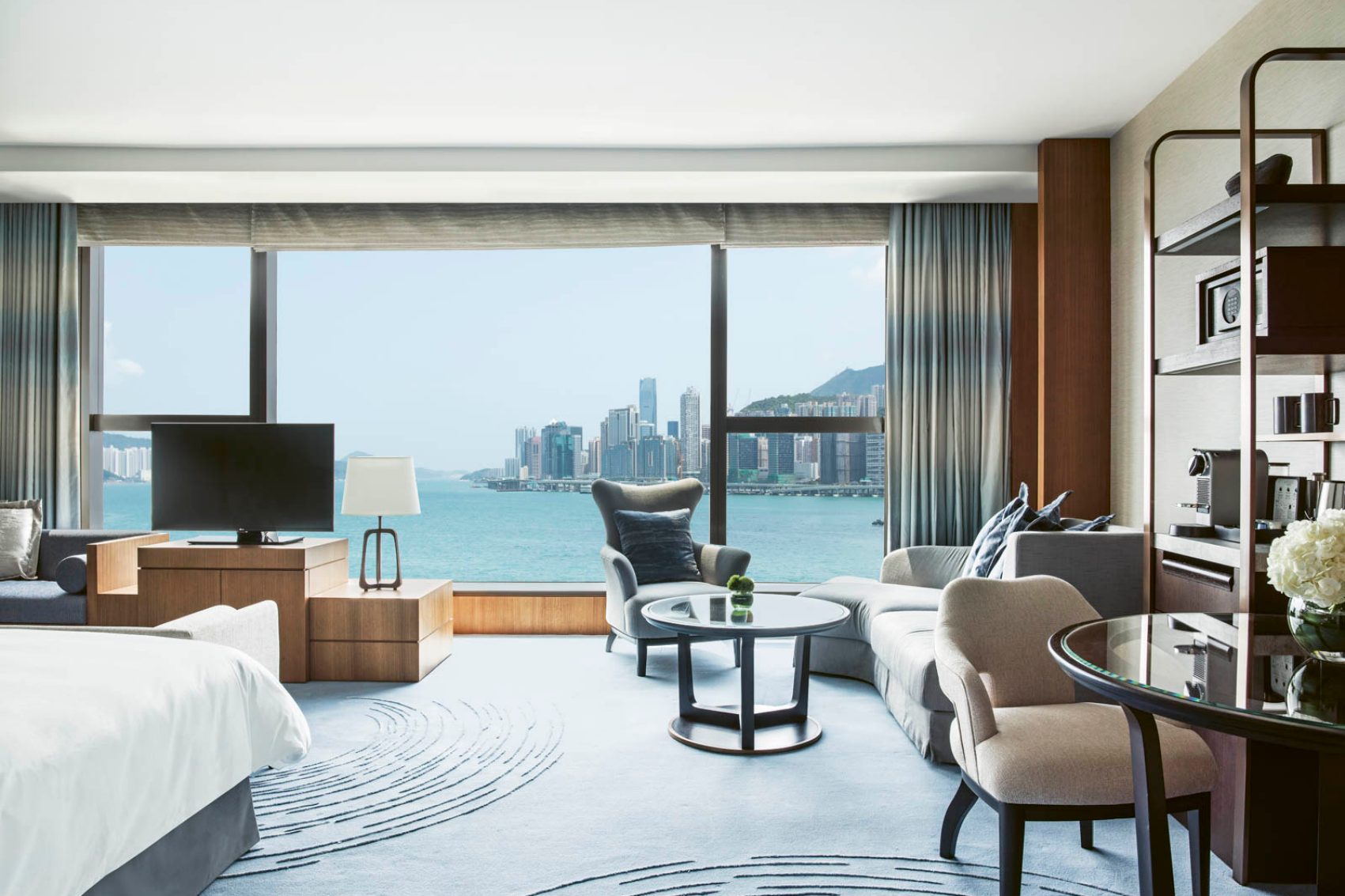 Kerry Hotel harbour view room, Hong Kong