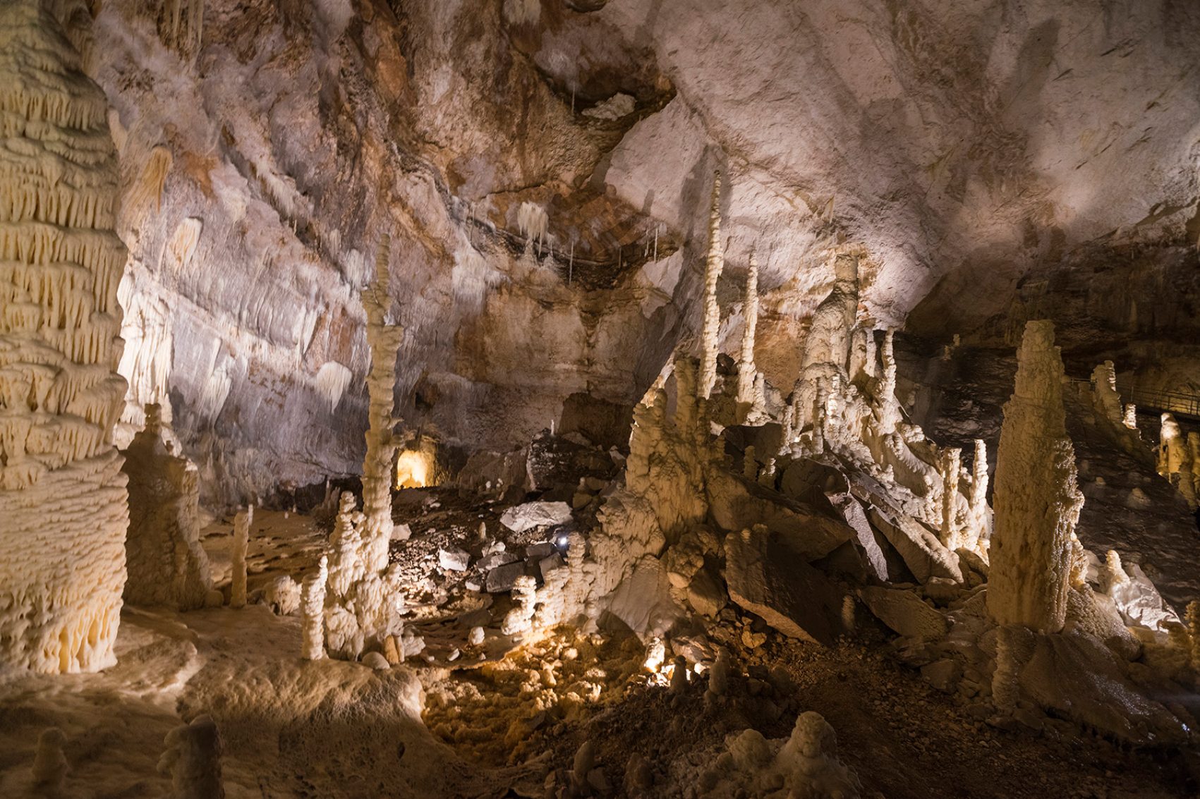 Frasassi Caves, Genga