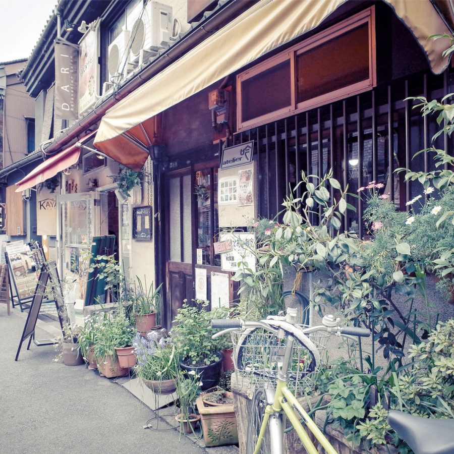 A street in Nakazaki-cho