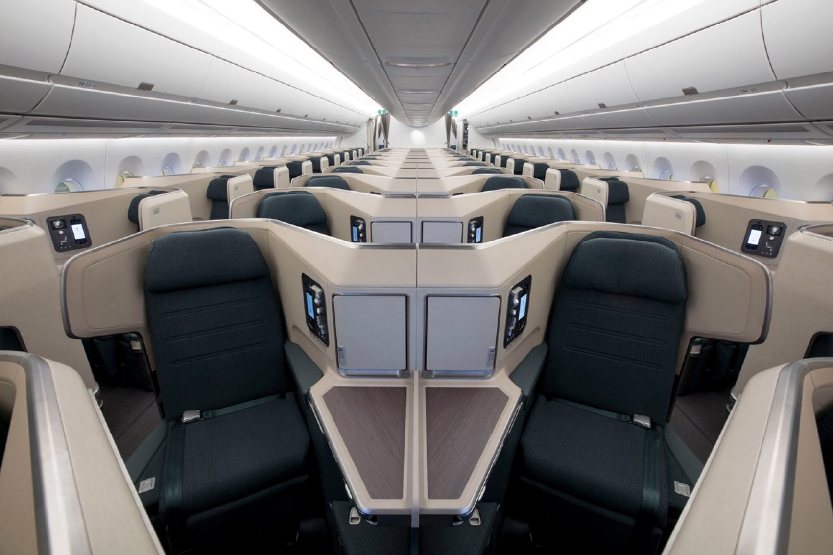 Business class in Cathay Pacific's Airbus A350-1000. Credit: A. Tchaikovski / Master Films. ©Airbus