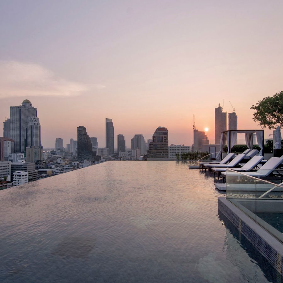 The pool at the Bangkok Marriott Hotel The Surawongse