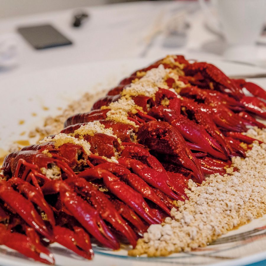 Crawfish pickled with yellow wine at Yan Jing Tang restaurant,. Beijing. Credit: Gilles Sabrie