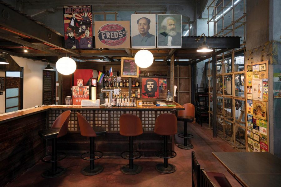 A bar table in a restaurant in Manila; Credit: Sonny Thakur