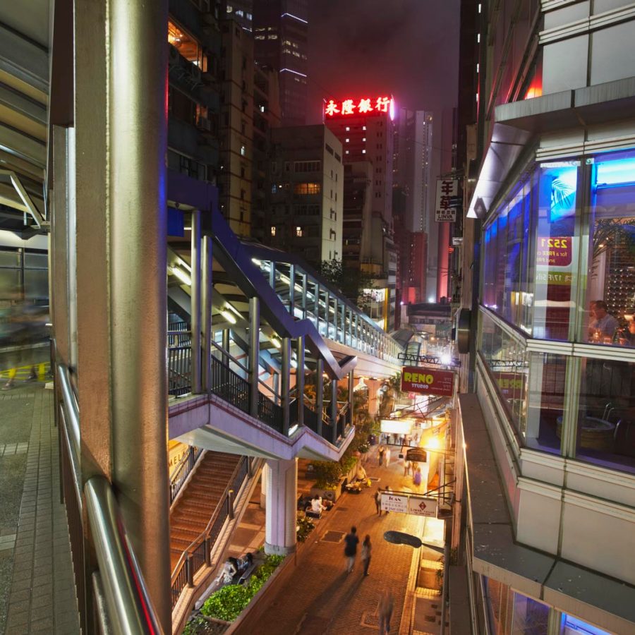 Central Mid-Level Escalators, Hong Kong; Credit: Getty Images/AWL Images RM