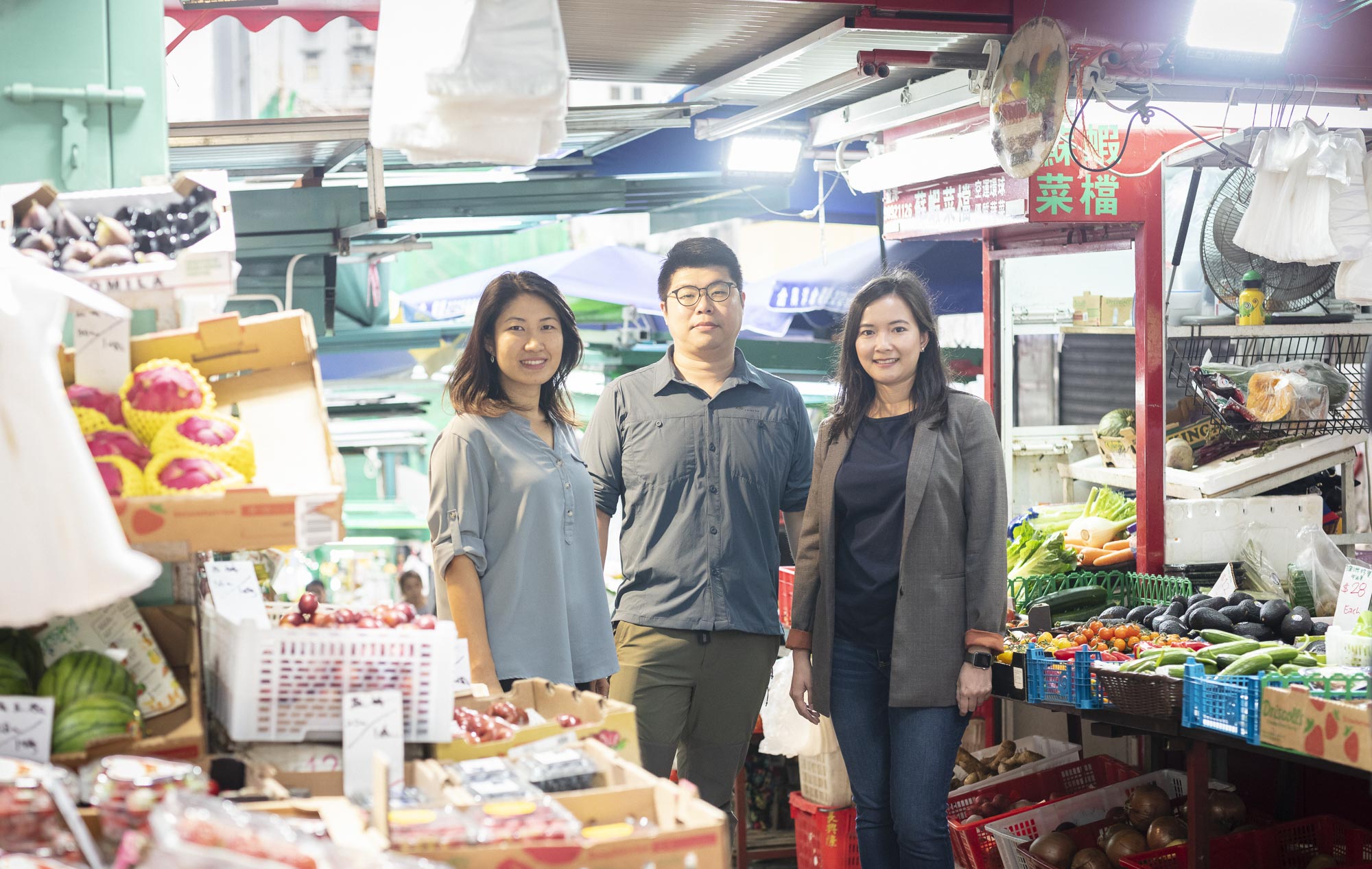 Meet Hong Kong S Walking Tour Guides Cathay Meet Hong Kong S Walking Tour Guides Cathay
