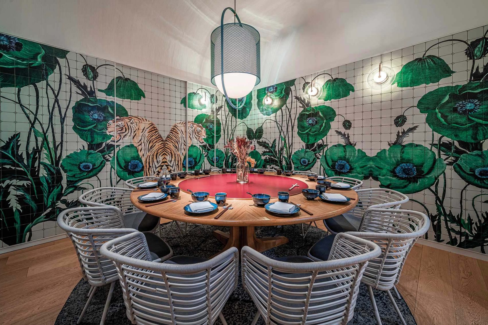 Dining in Hong Kong. Courtesy image