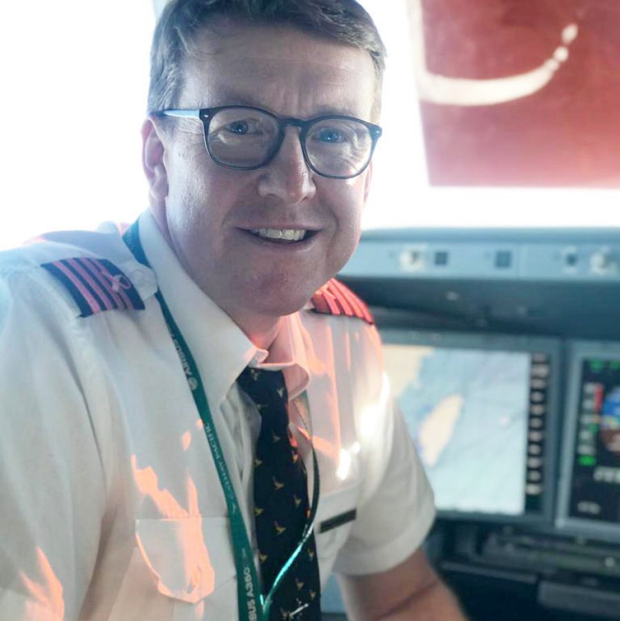 國泰航空機長Evan Summerfield