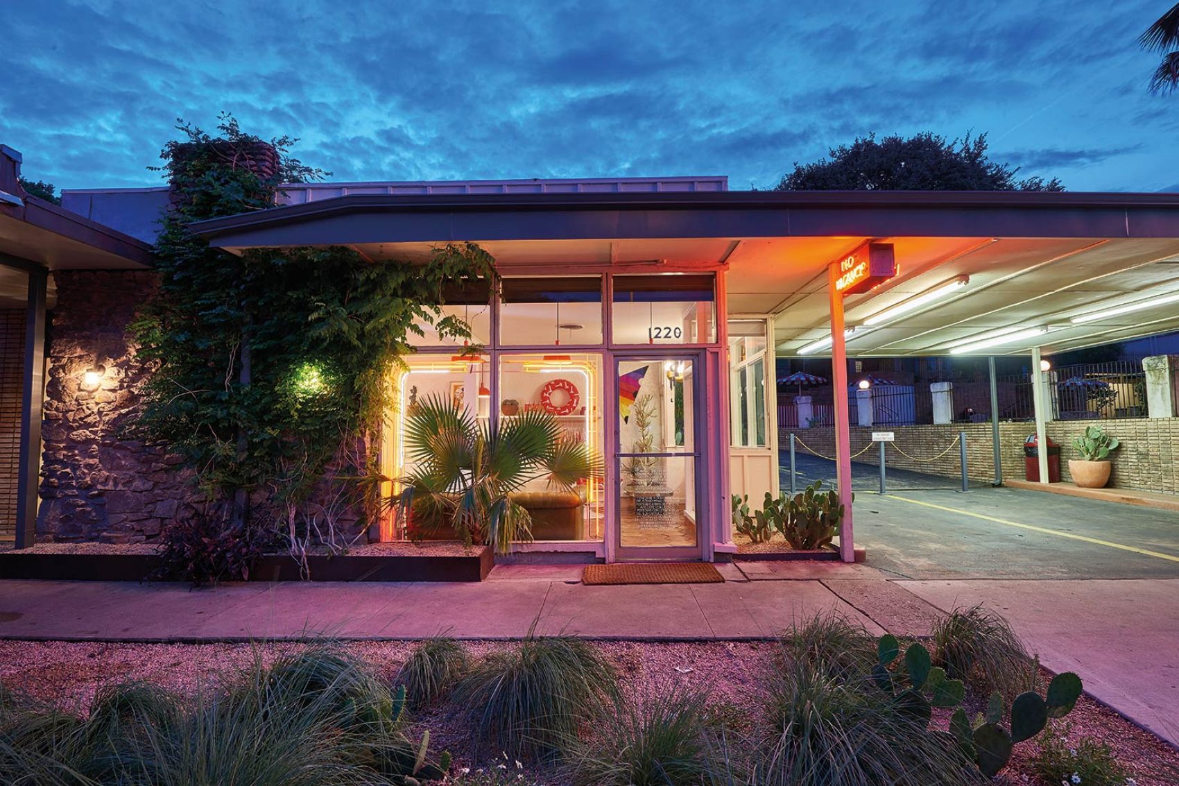 Austin motel exterior