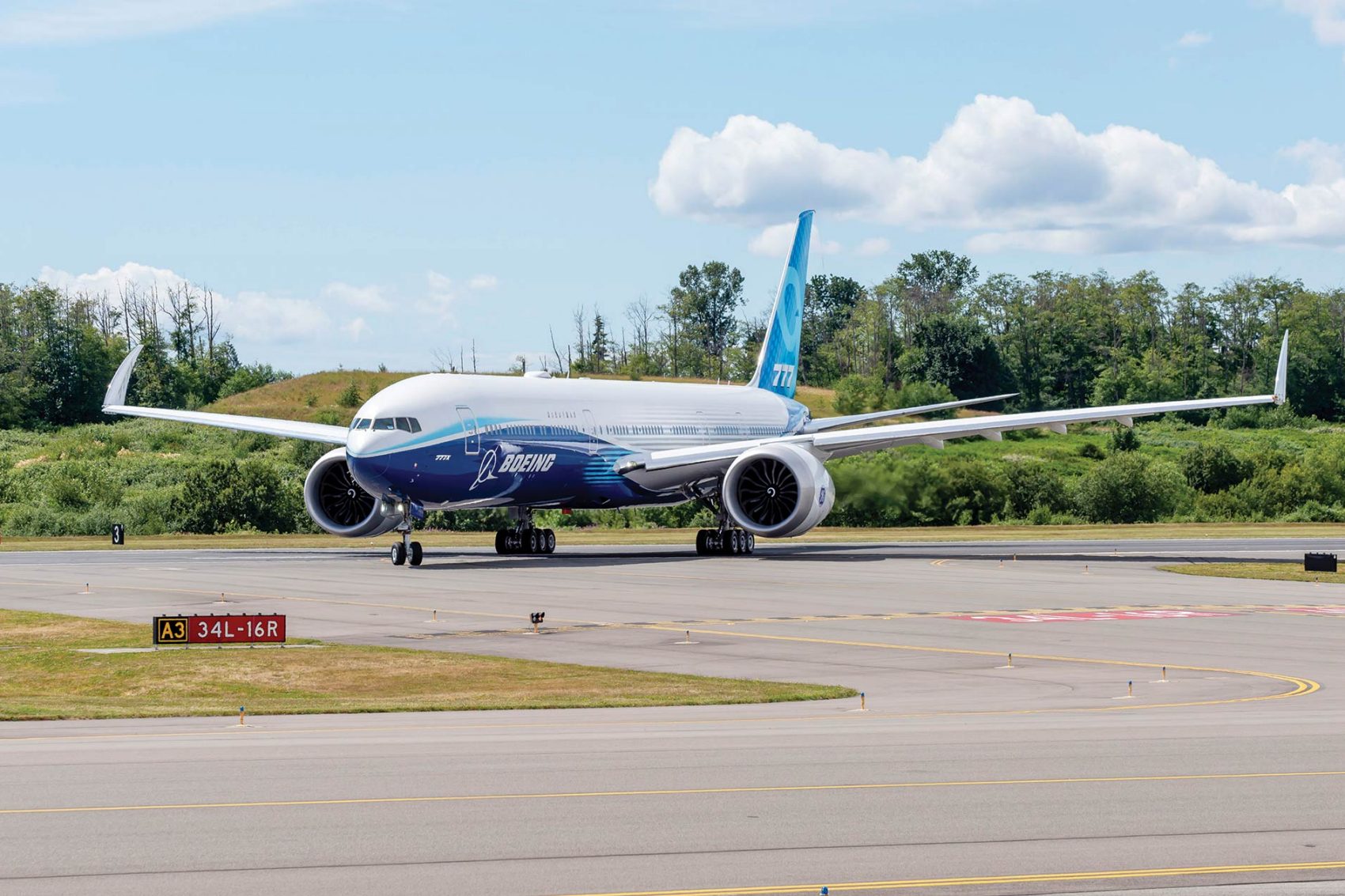 How flight simulators prepare pilots for the new Boeing 777-9