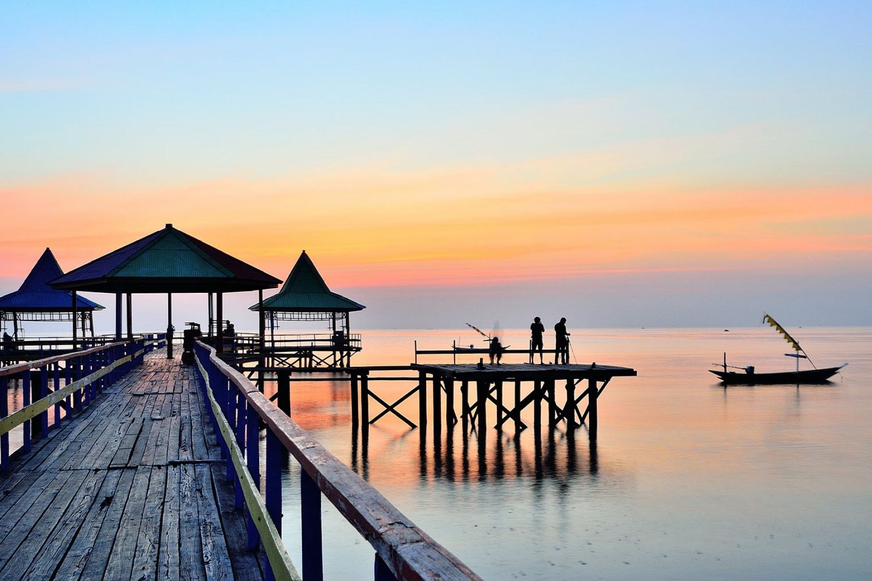 Ria Kenjeran Beach