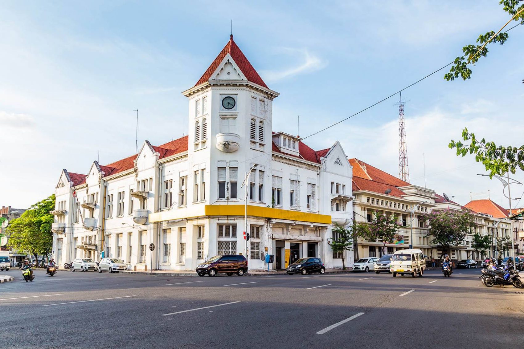 Surabaya’s mix of Dutch colonial architecture, celebratory monuments and its melting pot of neighbourhoods, from Chinatown to the Arab Quarter. Credit: Shutterstock