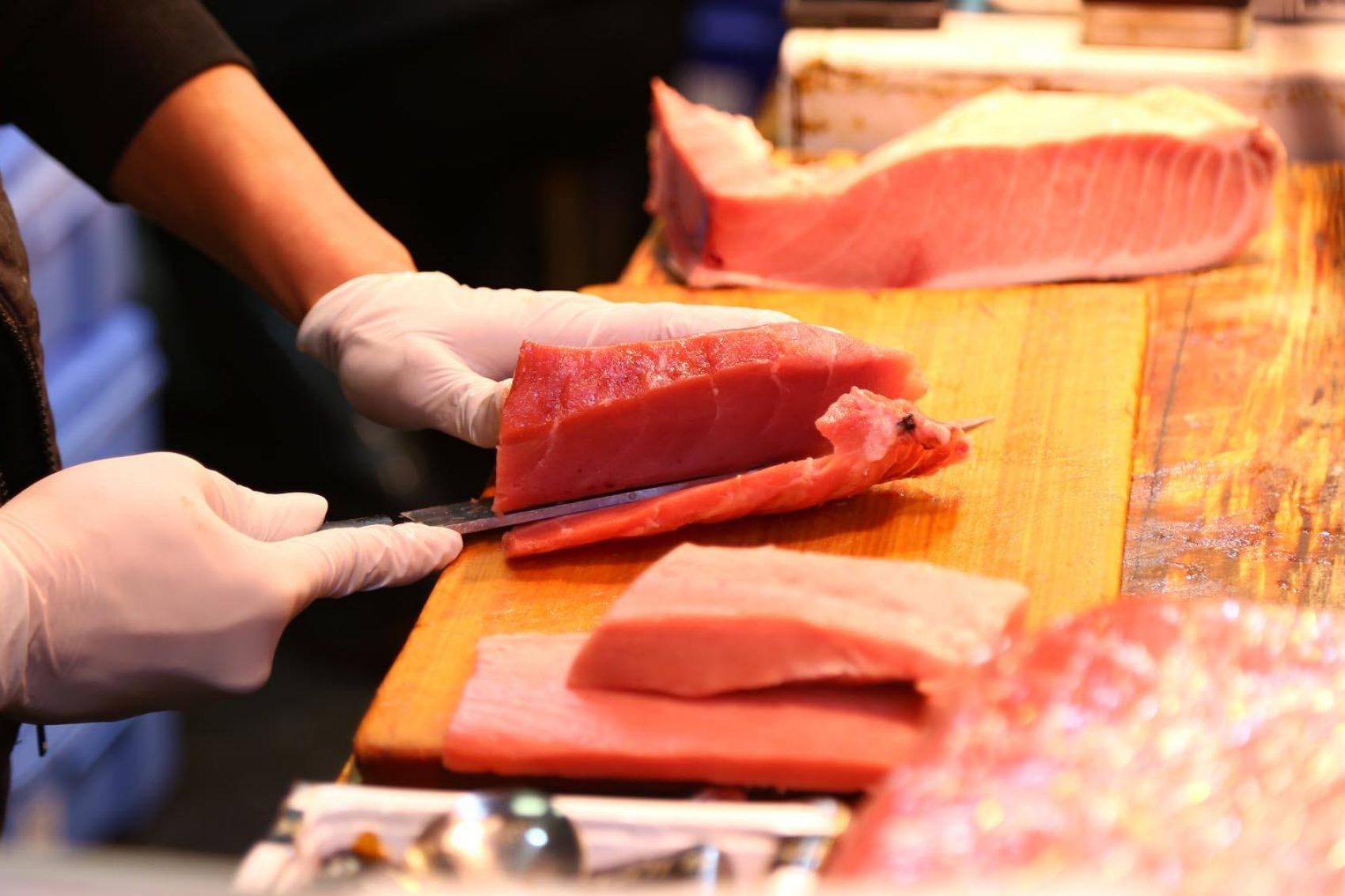 Sushi at Tsukiji Outer Market. Credit: Shutterstock