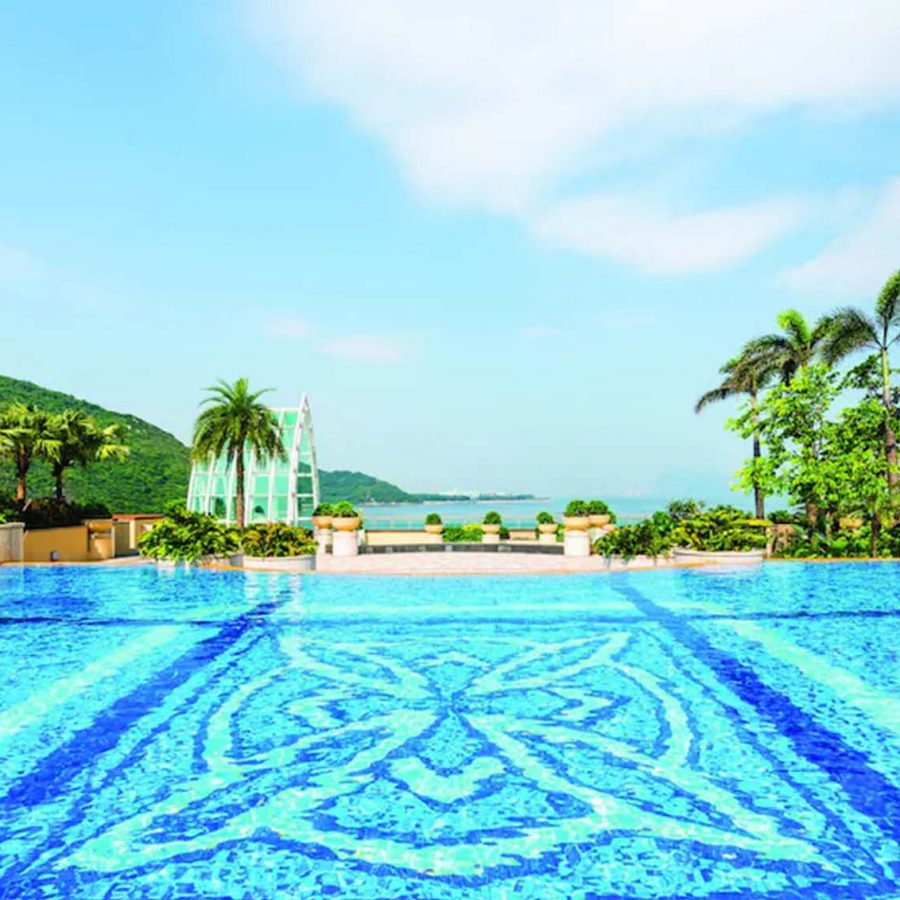 Auberge Discovery Bay swimming pool