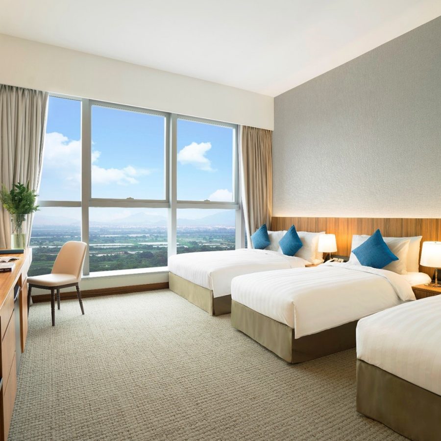 Hotel COZi family room with view over wetlands