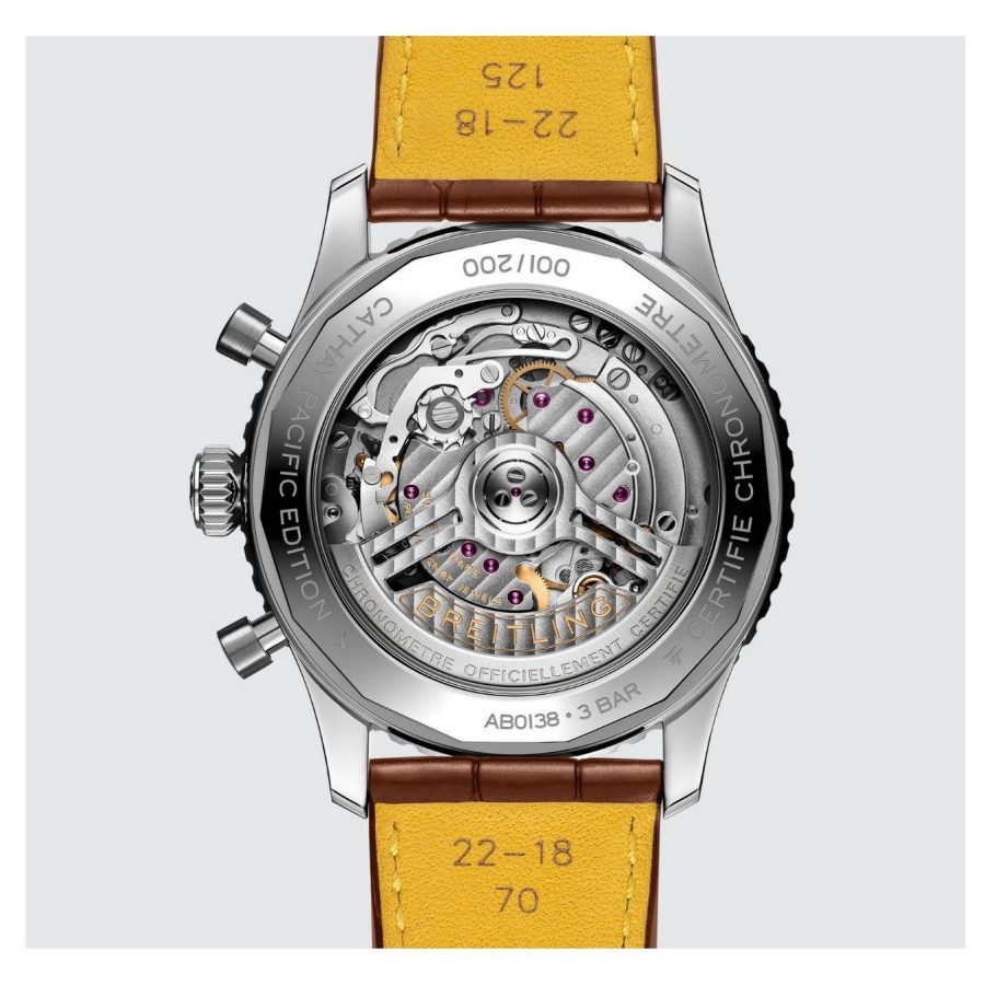 43mm Navitimer B01 Cathay Pacific Limited Edition product shot