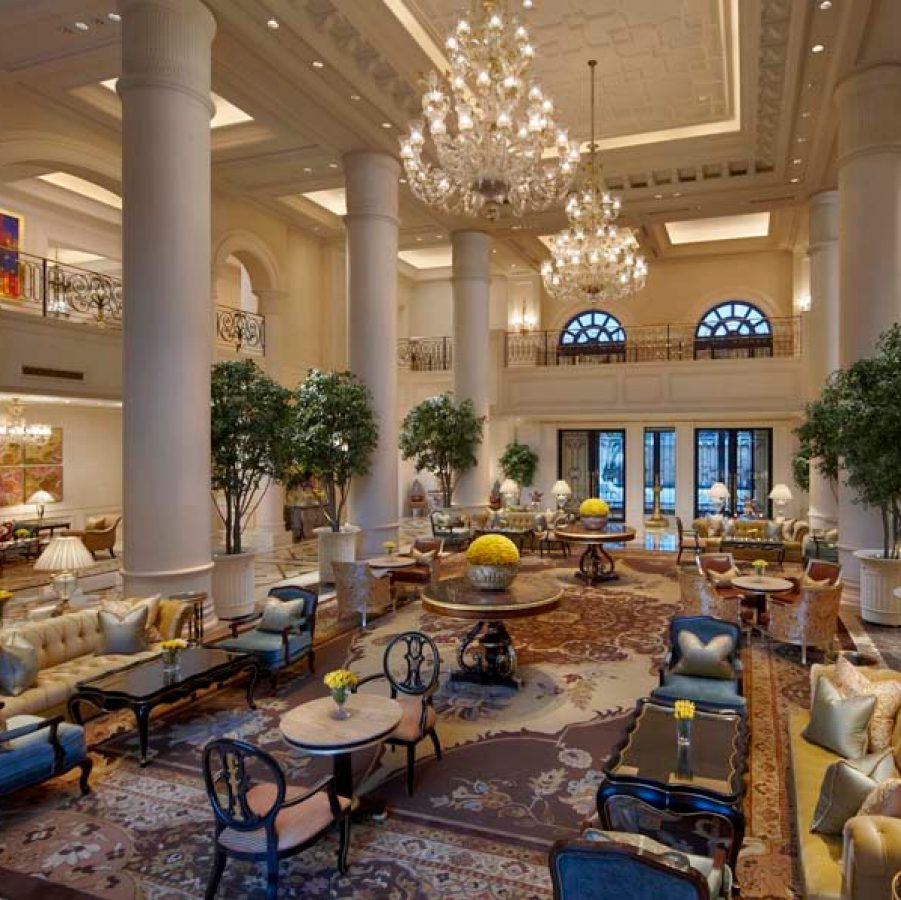 Leela Palace lobby lounge