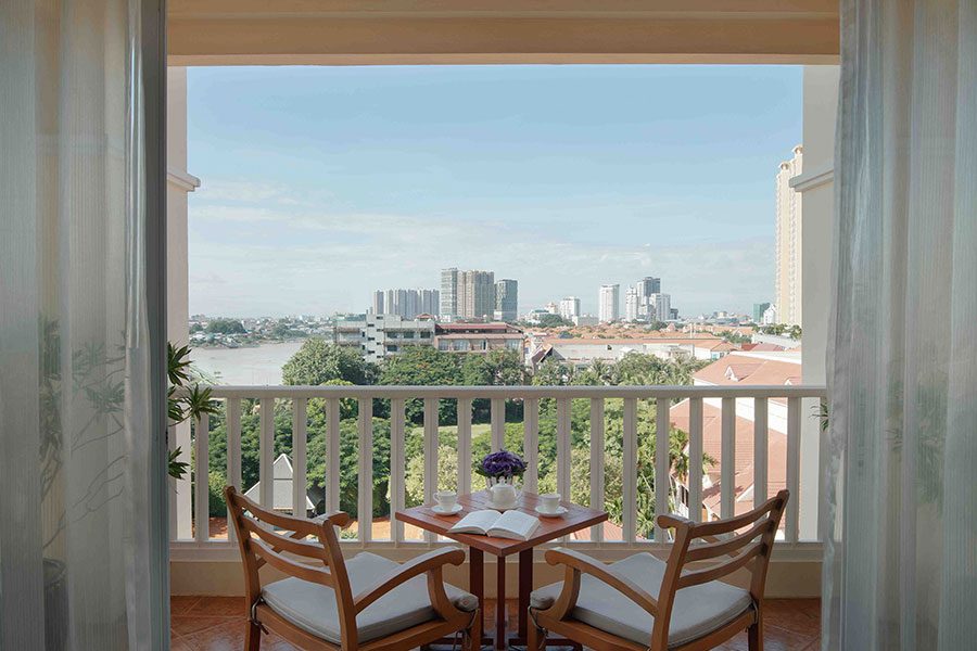 Luxury balcony Sofitel Phnom Penh Phokeethra