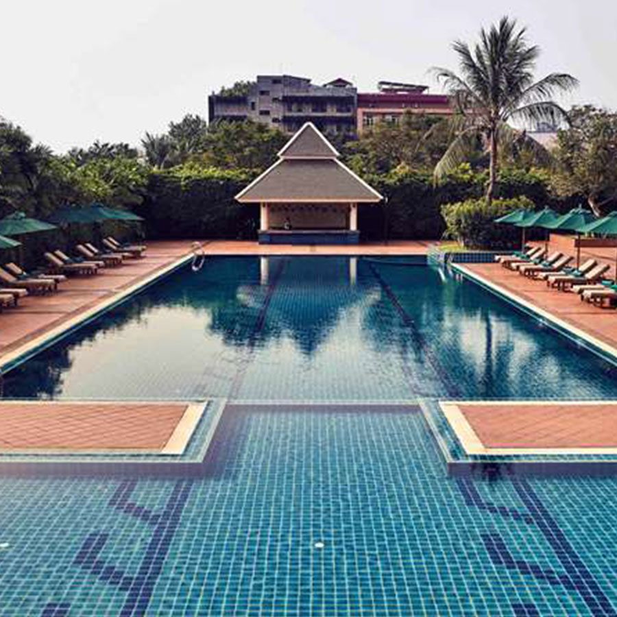 Sofitel Phnom Penh Phokeethra swimming pool
