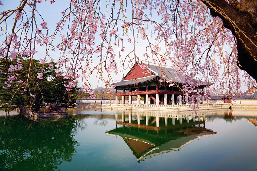 Gyeonghoeru Pavilion in Gyeongbokgung Palace, Seoul. Credit: Getty Images