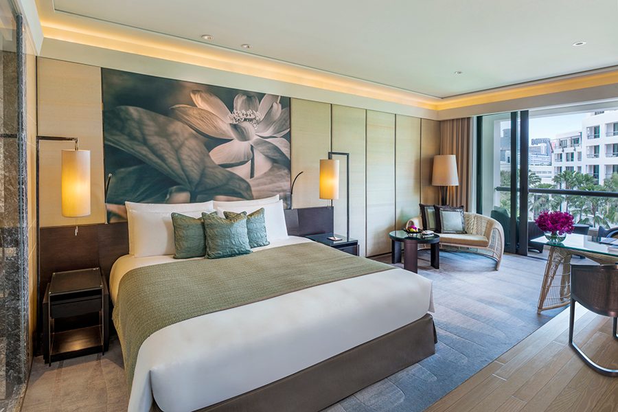 Siam Kempinski Hotel, Bangkok bedroom