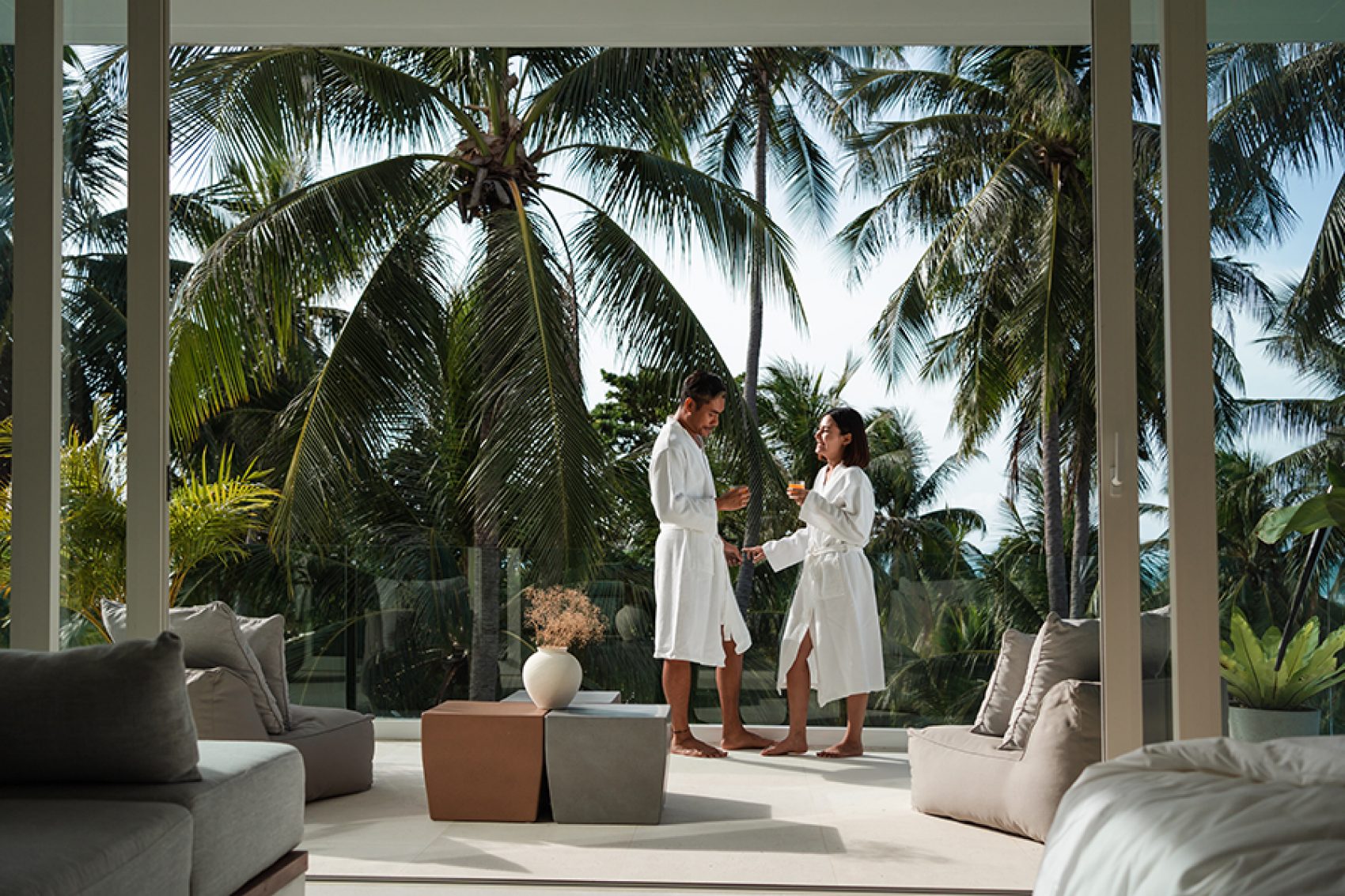 Go on holidays with your Standard Chartered Cathay Mastercard