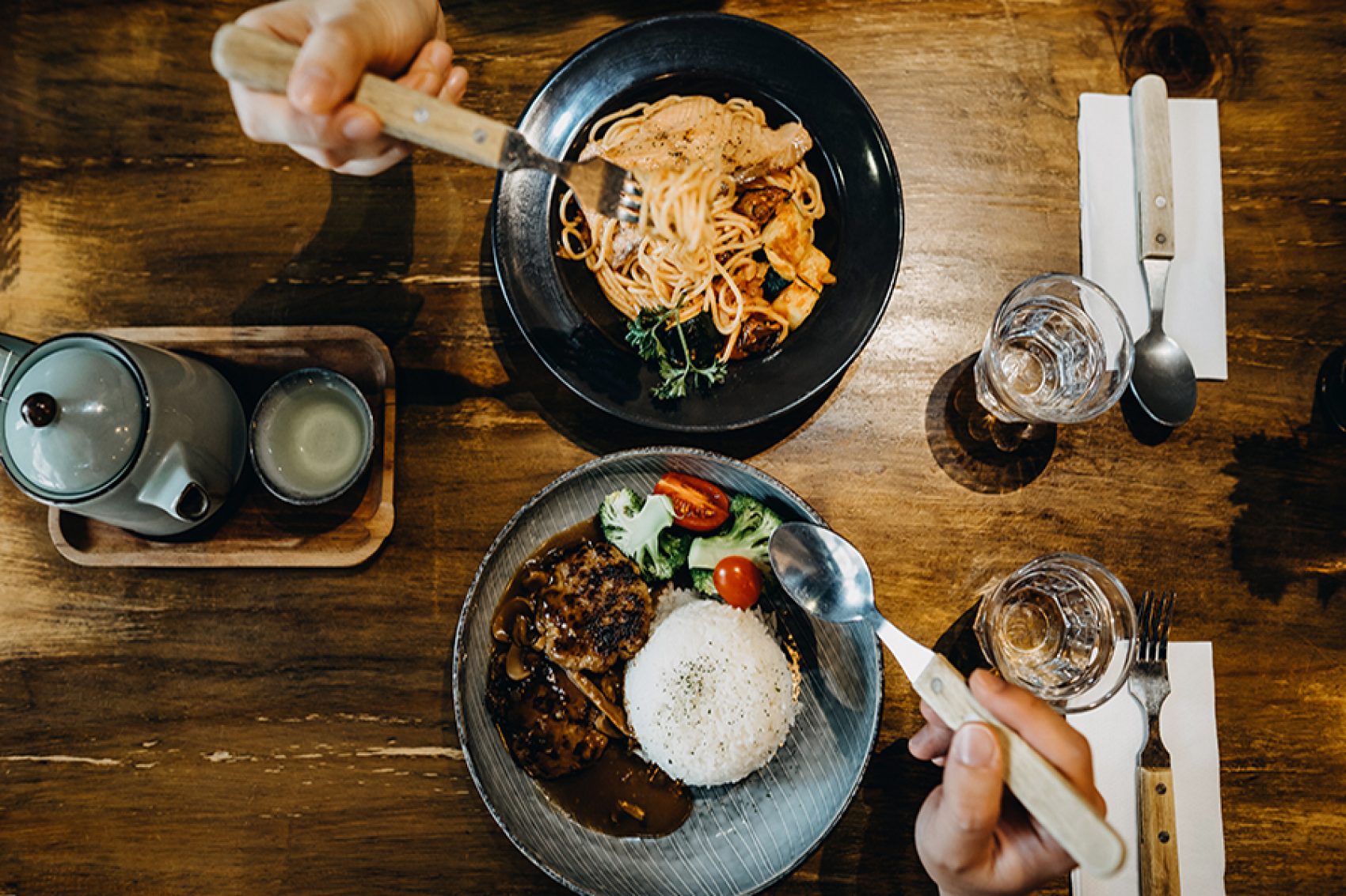 Dine on the best eats with Cathay Pacific Standard Chartered Mastercard