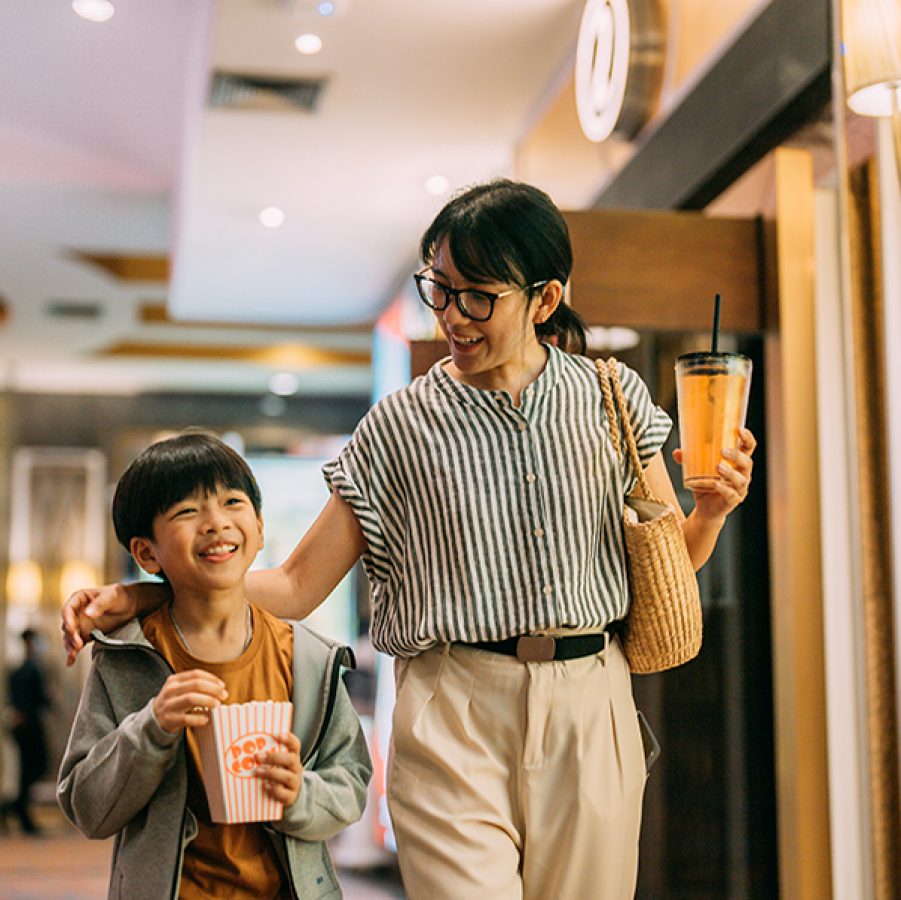 Pay once, earn twice with Standard Chartered Cathay Mastercard