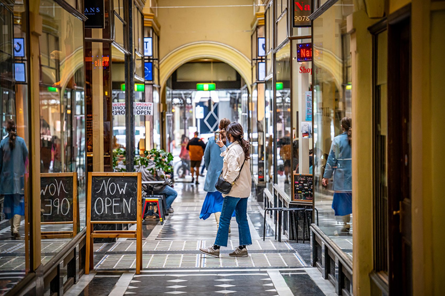 Laneways & Arcades