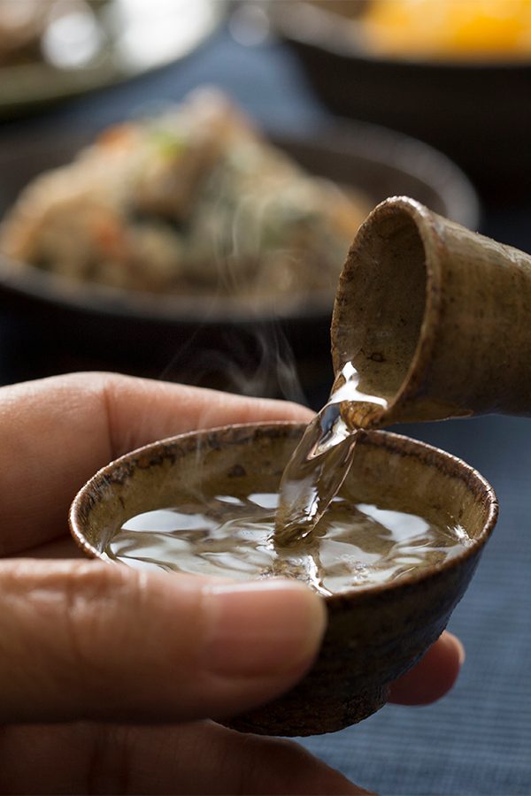Sake pouring 