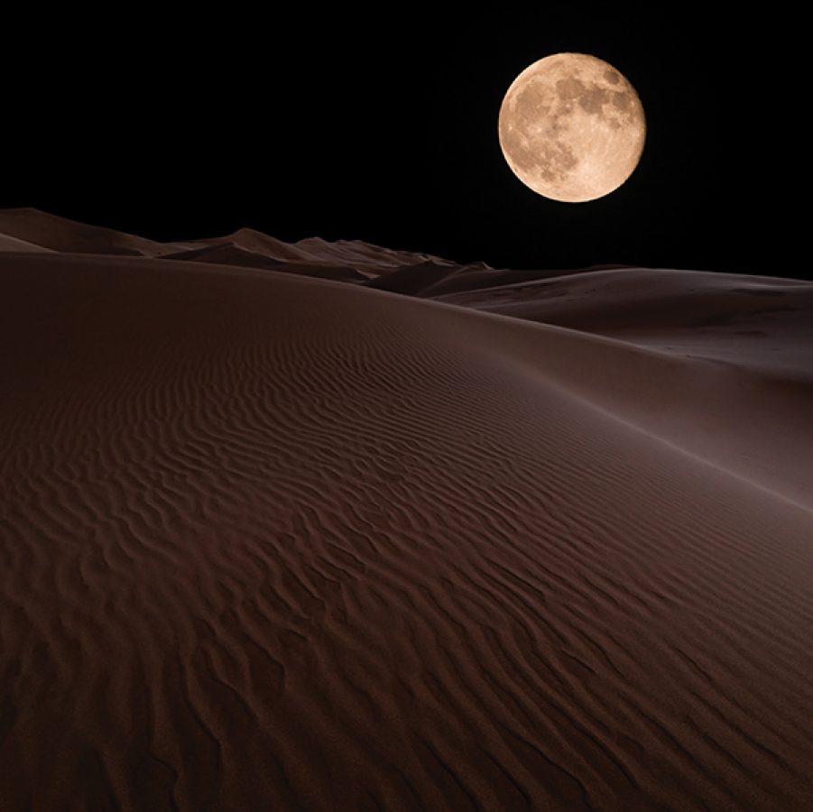 A lunar adventure in the empty quarter 