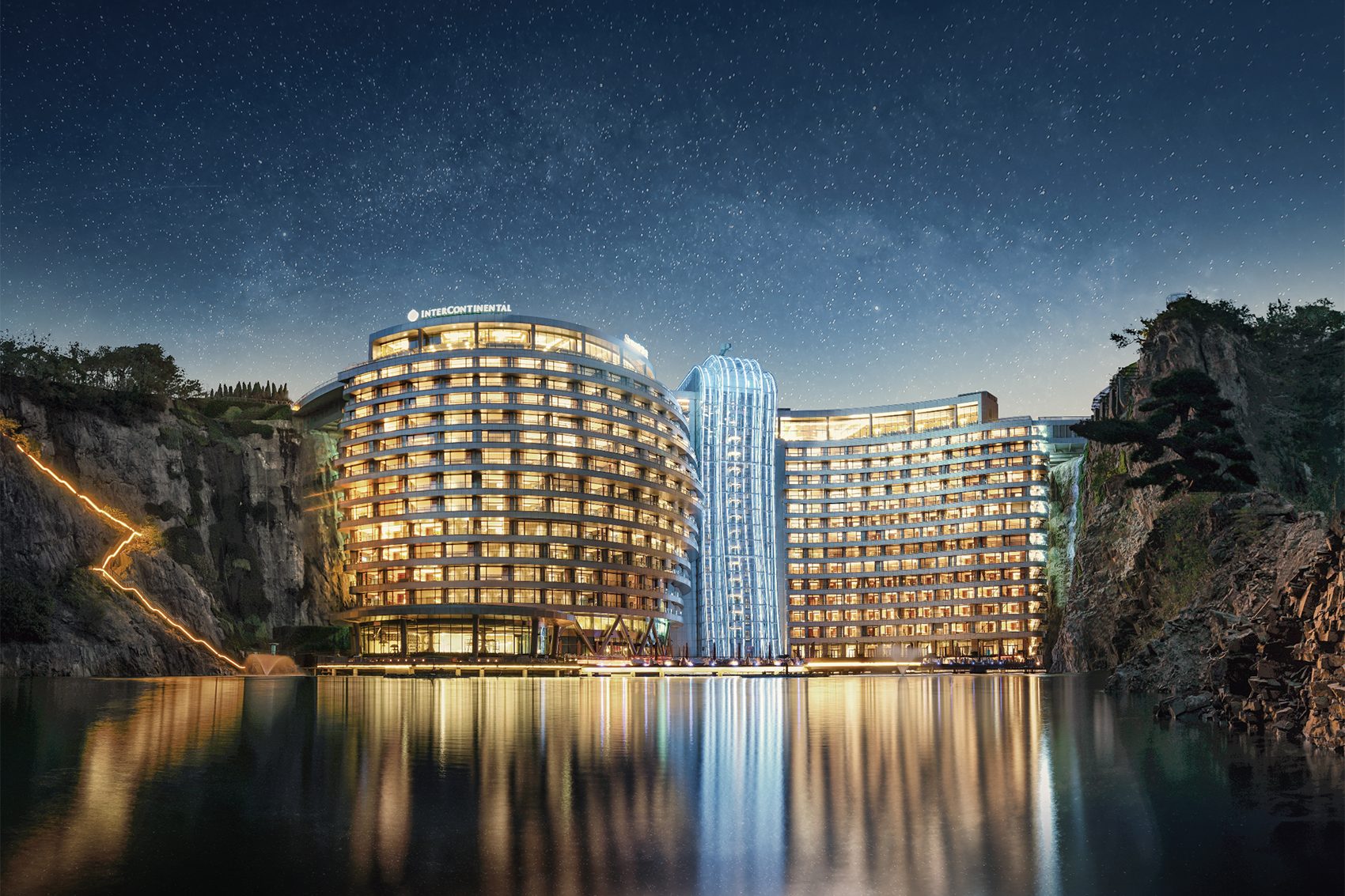 Intercontinental Shanghai Wonderland