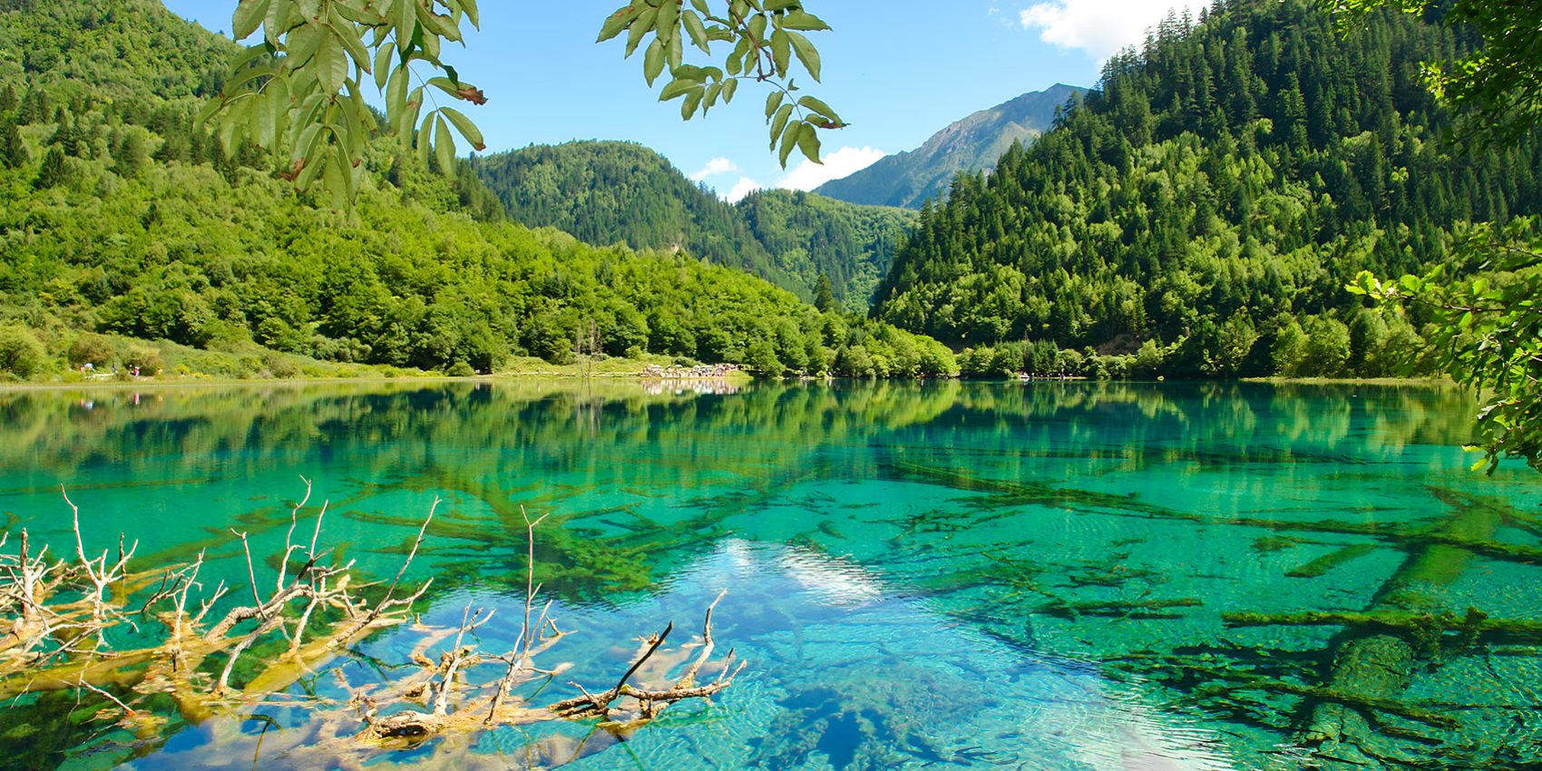 2 days in Jiuzhaigou 九寨沟: breathtaking lakes & waterfalls