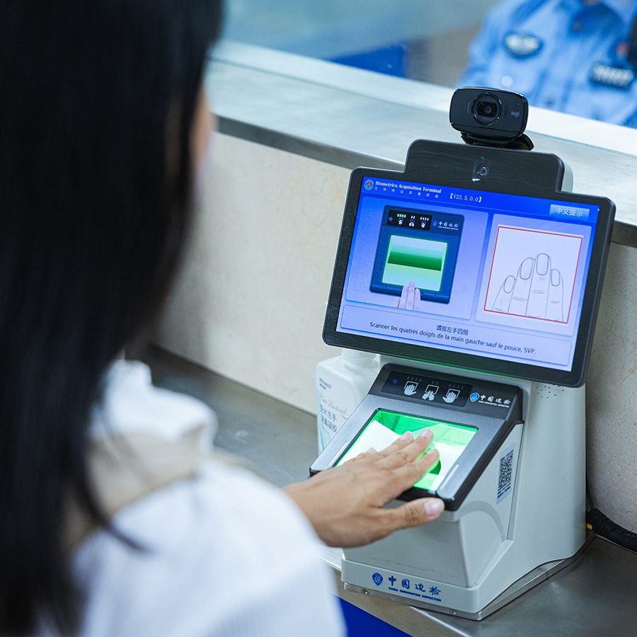 Women is using the scan identify machine