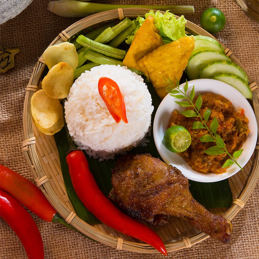Ayam penyet, Indonesia