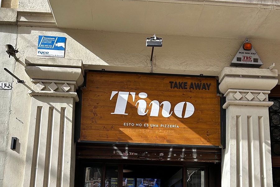 Tino - esto no es una pizza in Barcelona