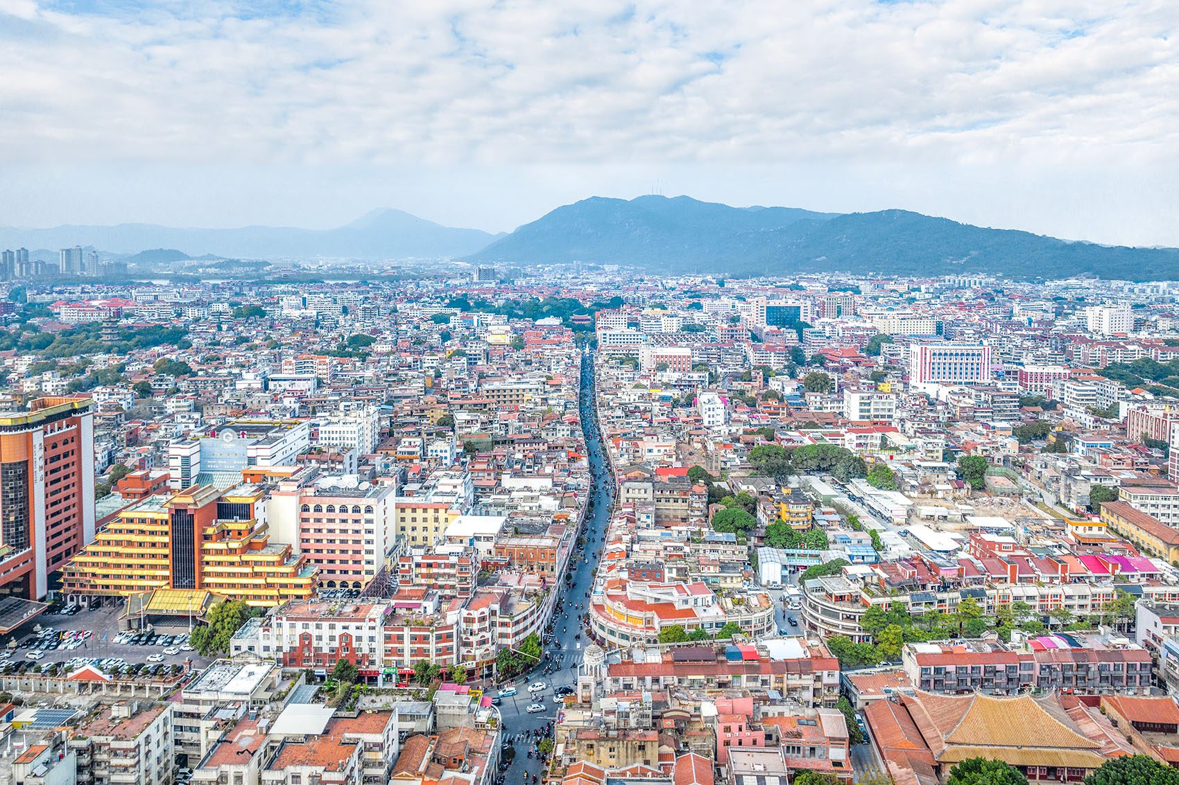 How to get to Zhongshan from Hong Kong