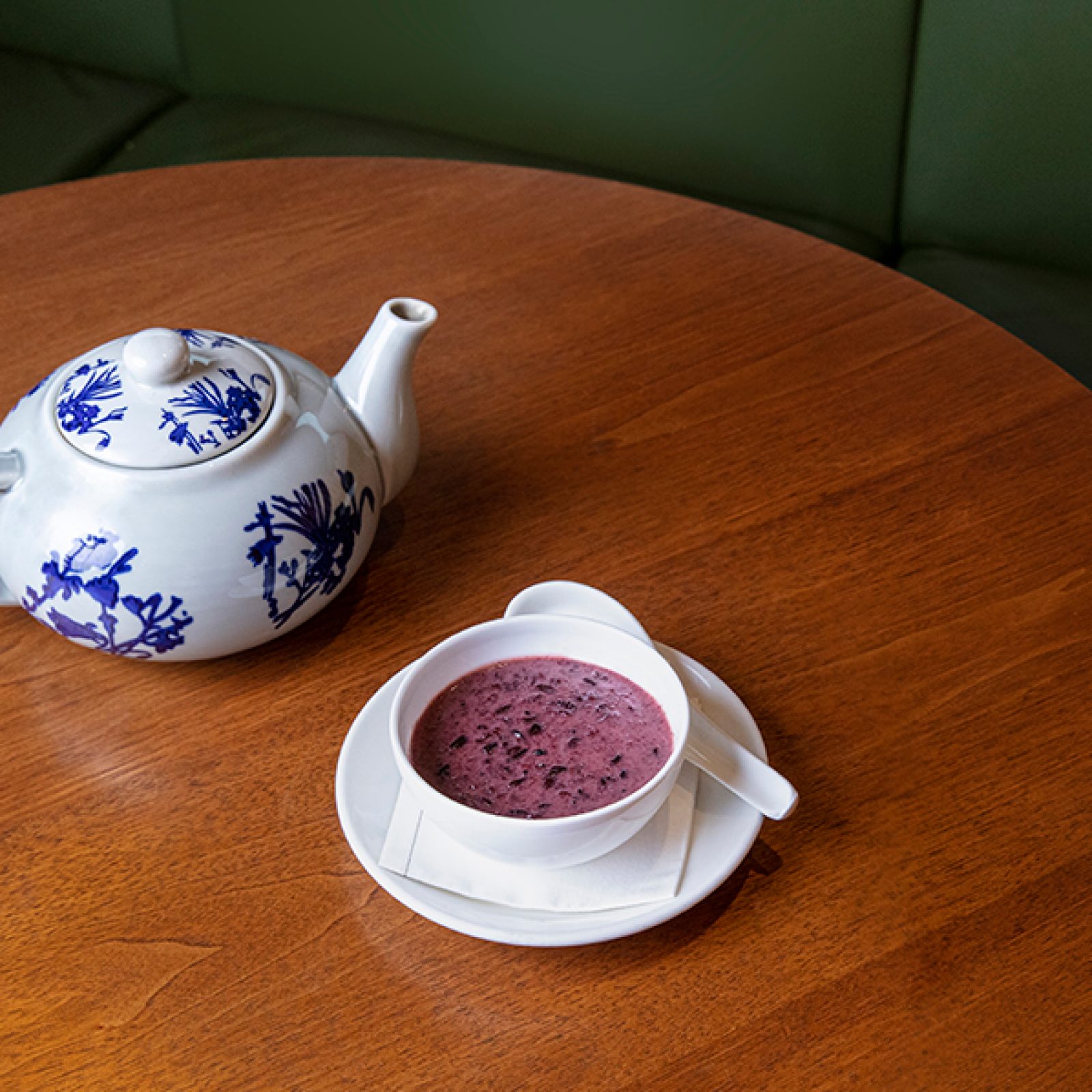 Rosewood Hong Kong award winning Michelin starred flavours at The Pier First ROSEWOOD