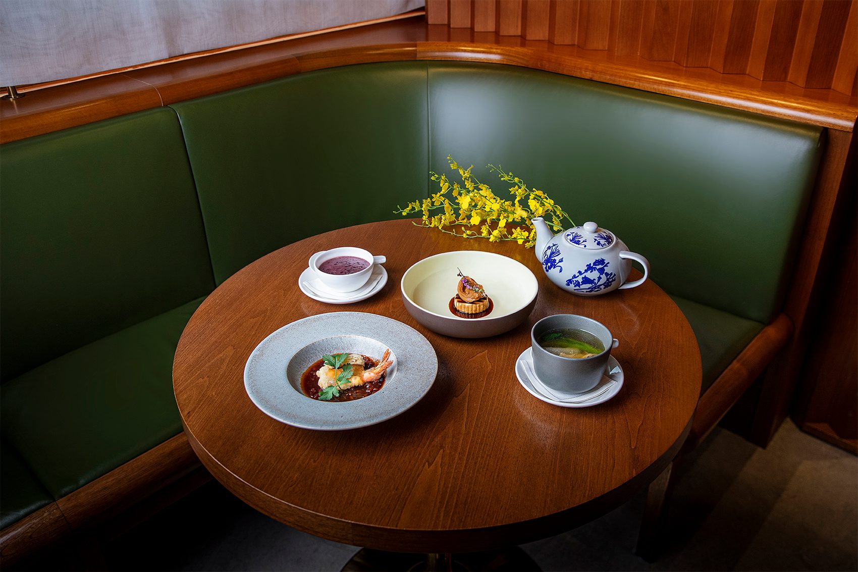 Rosewood Hong Kong award winning Michelin starred flavours at The Pier First