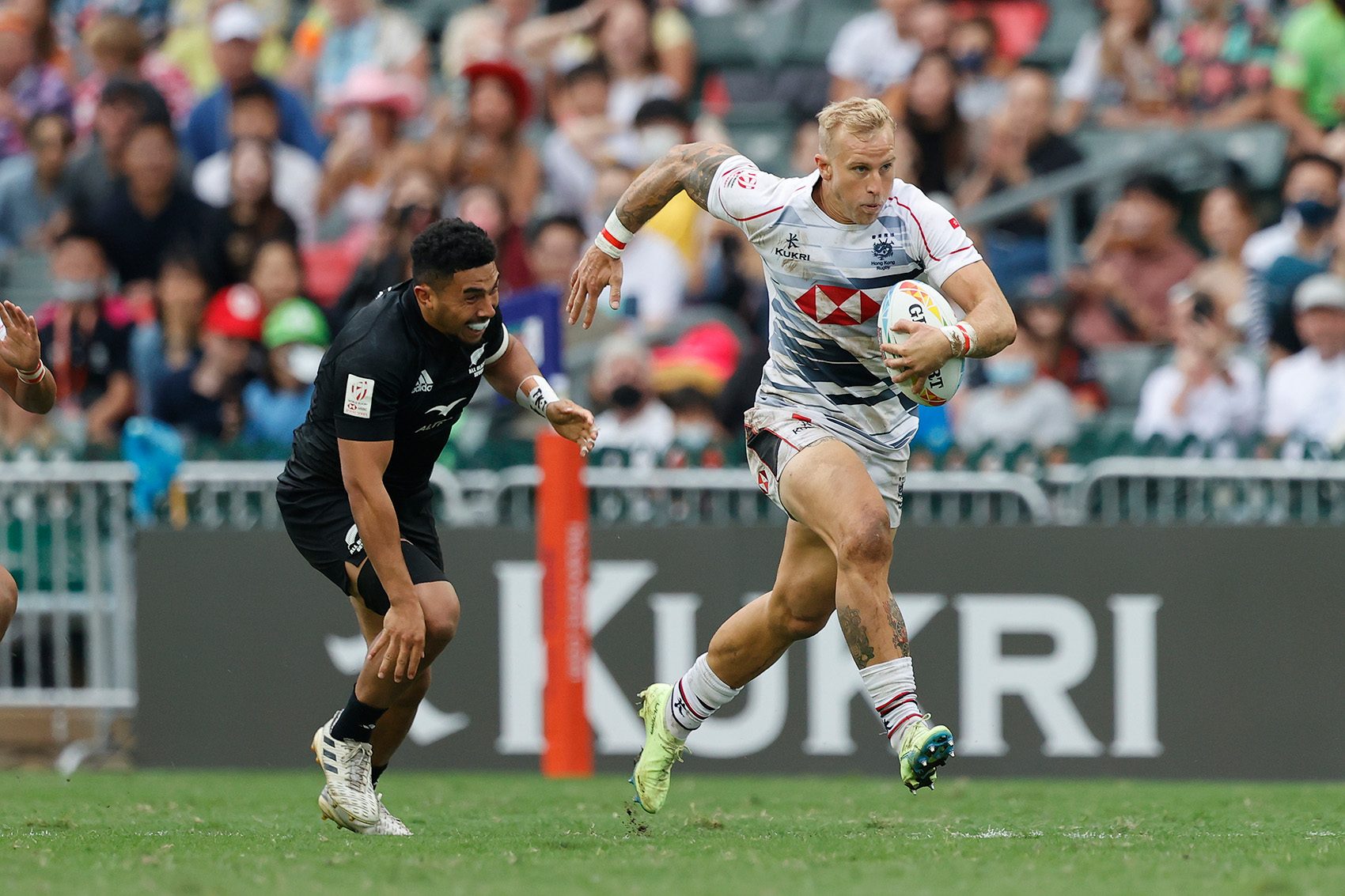 Max Woodward vs unnamed rugby player
