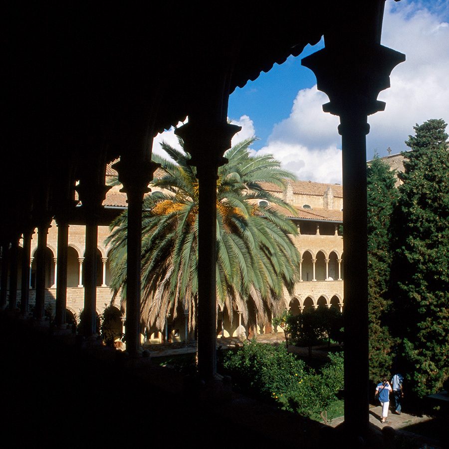 Arches at the Monestir de Santa Maria de Pedralbes