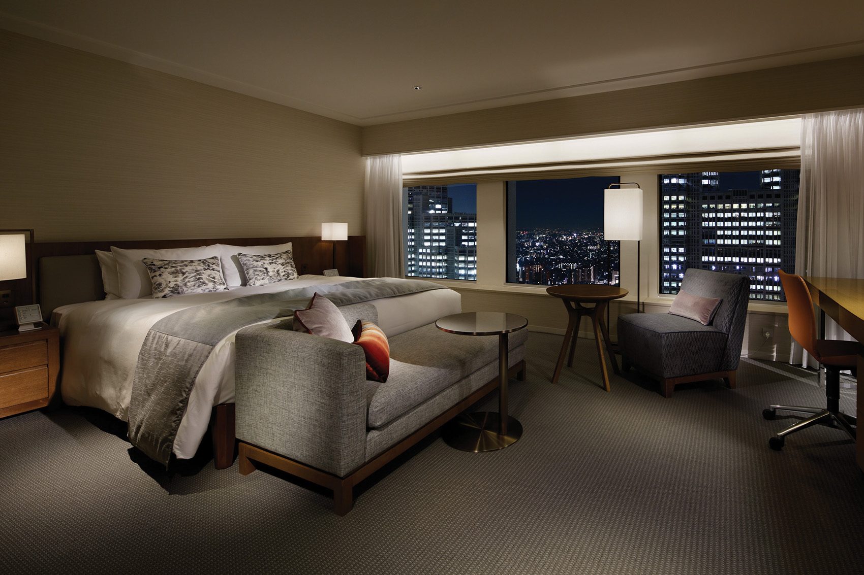 Keio Plaza Hotel Room